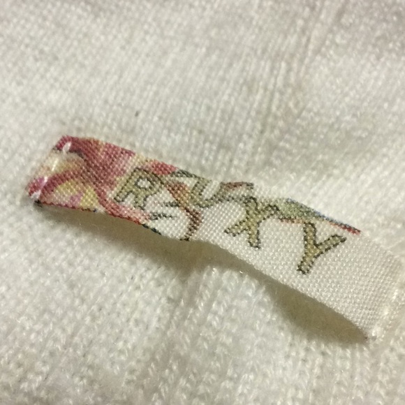 Adorable Roxy hat - Picture 6 of 8